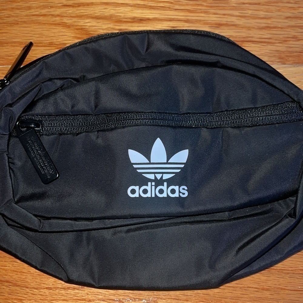 Unisex Adidas Belt Bag - Picture 3 of 9
